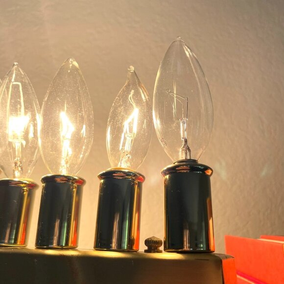 Vintage Brass Electric Menorah Lamp With 9 Bulbs & Sturdy Base - Picture 14 of 14